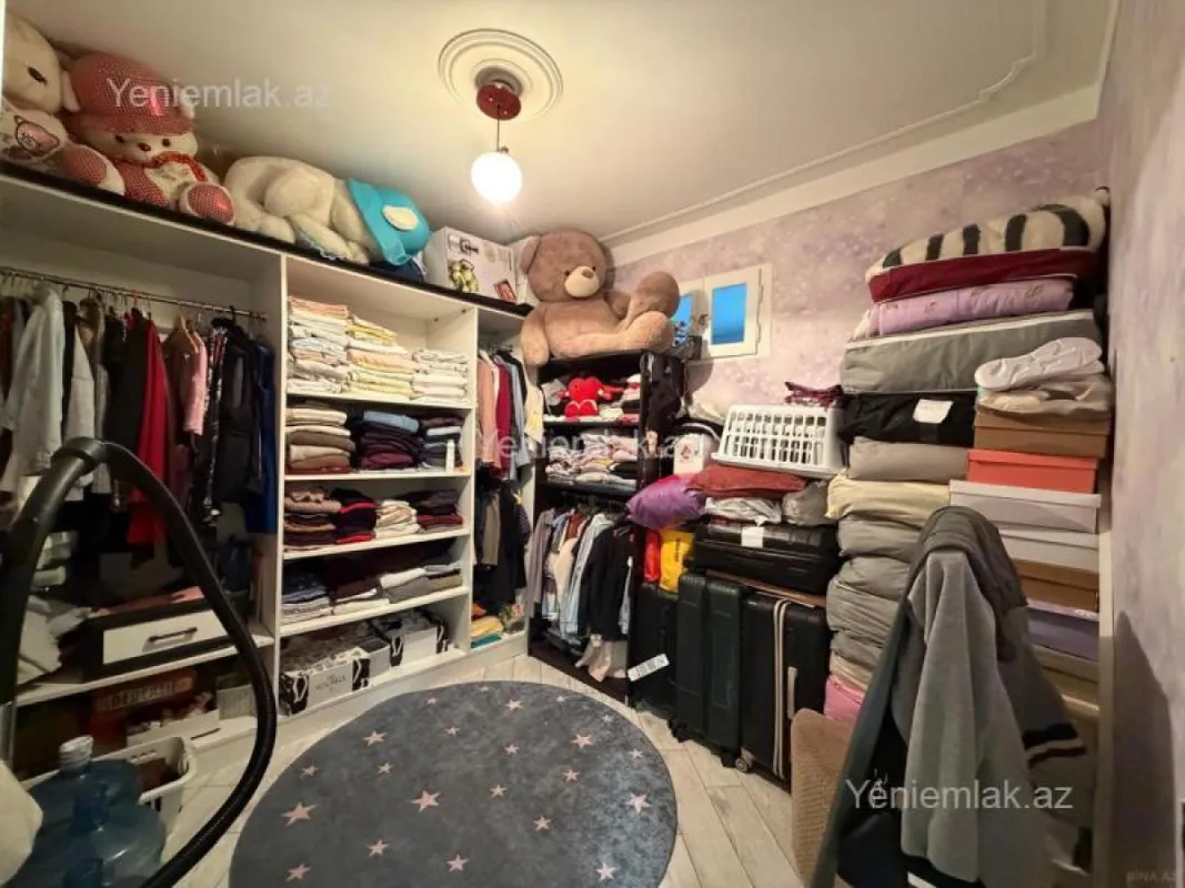 Satılır 4 otaqlı köhnə tikili 70 m²