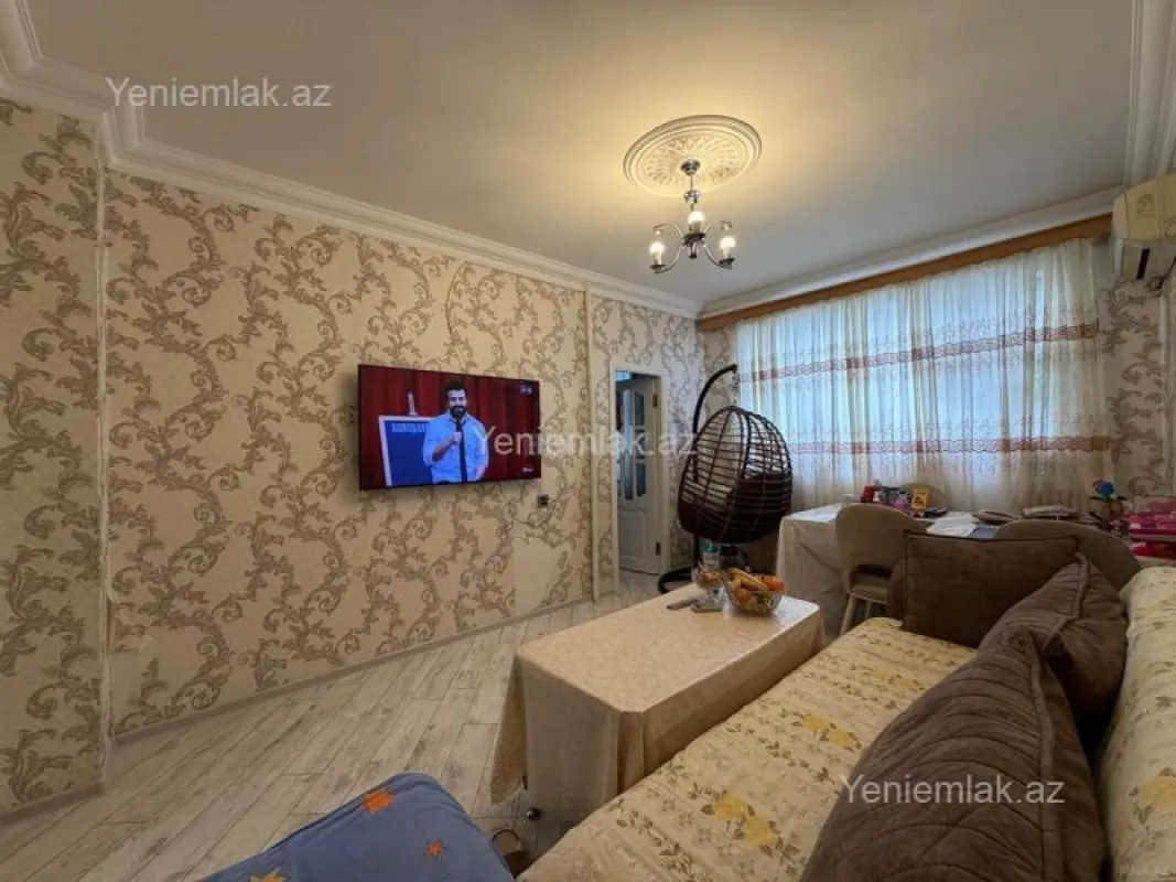Satılır 4 otaqlı köhnə tikili 70 m²