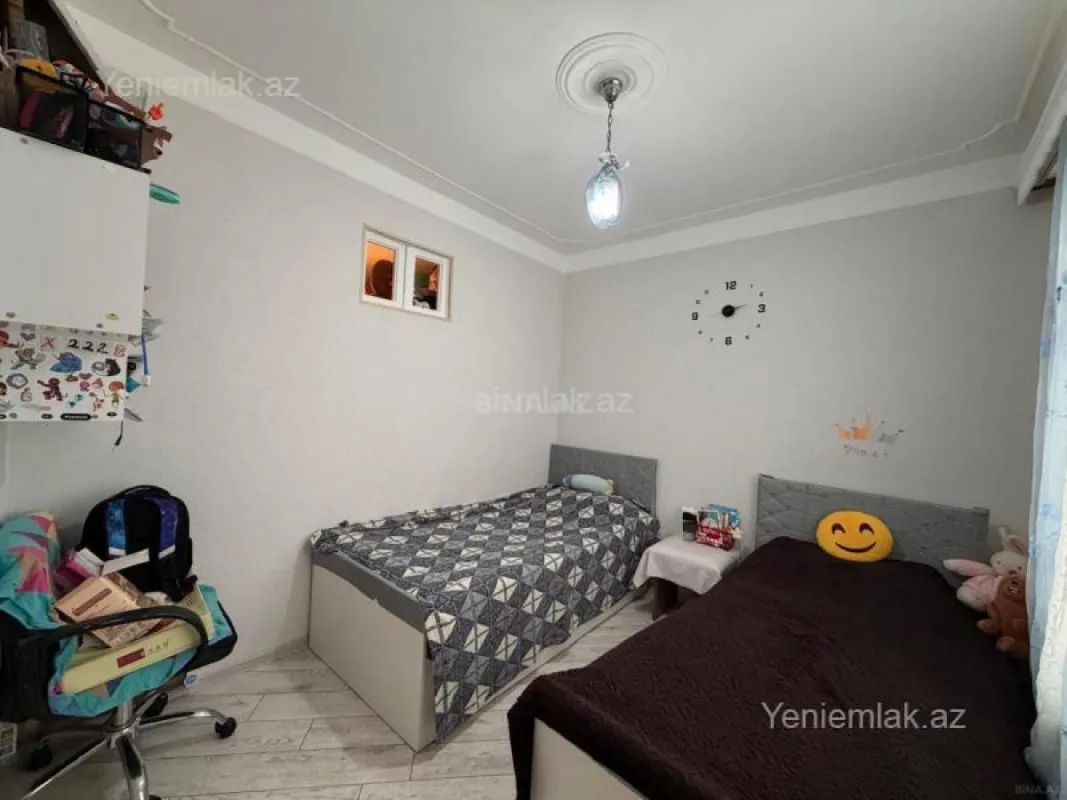 Satılır 4 otaqlı köhnə tikili 70 m²