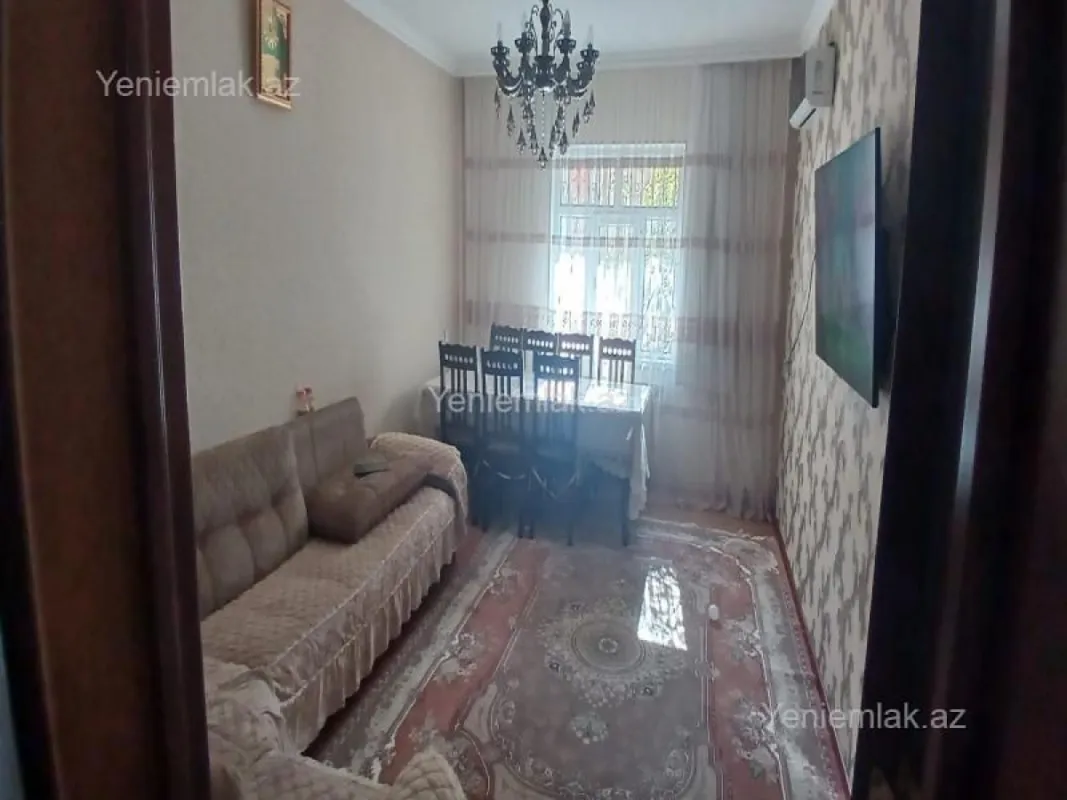 Satılır 5 otaqlı köhnə tikili 100 m²