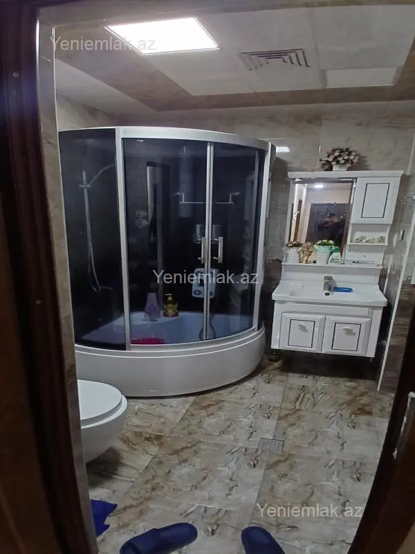 Satılır 5 otaqlı köhnə tikili 100 m²