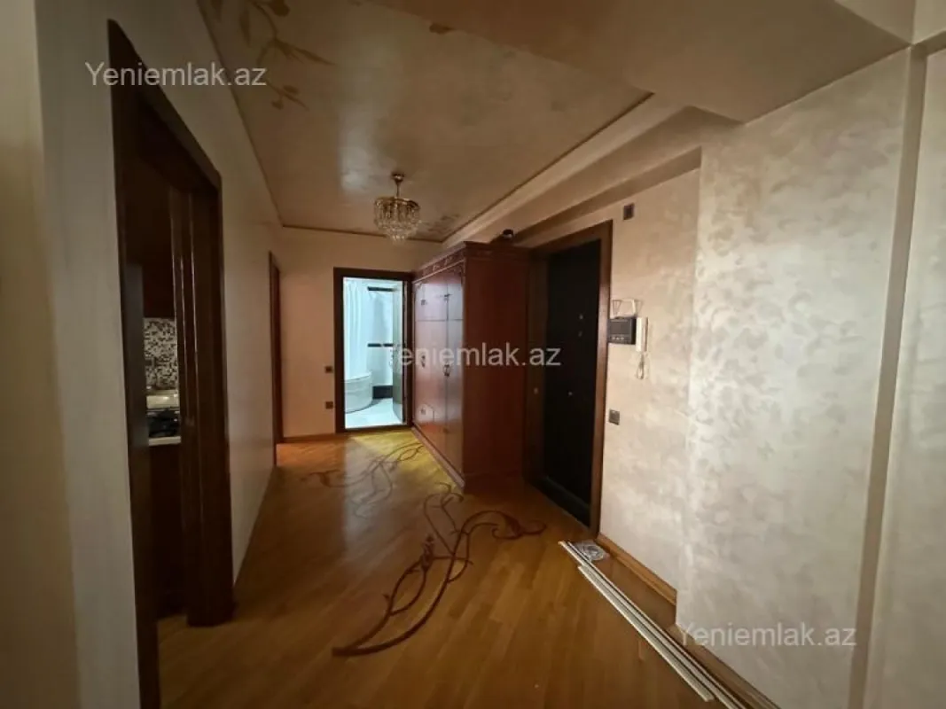 Satılır 2 otaqlı yeni tikili 75 m²