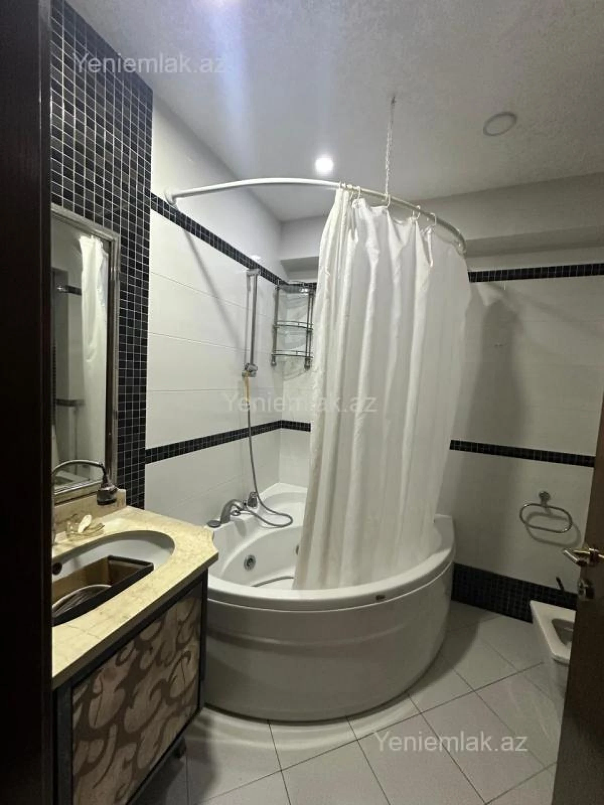 Satılır 2 otaqlı yeni tikili 75 m²