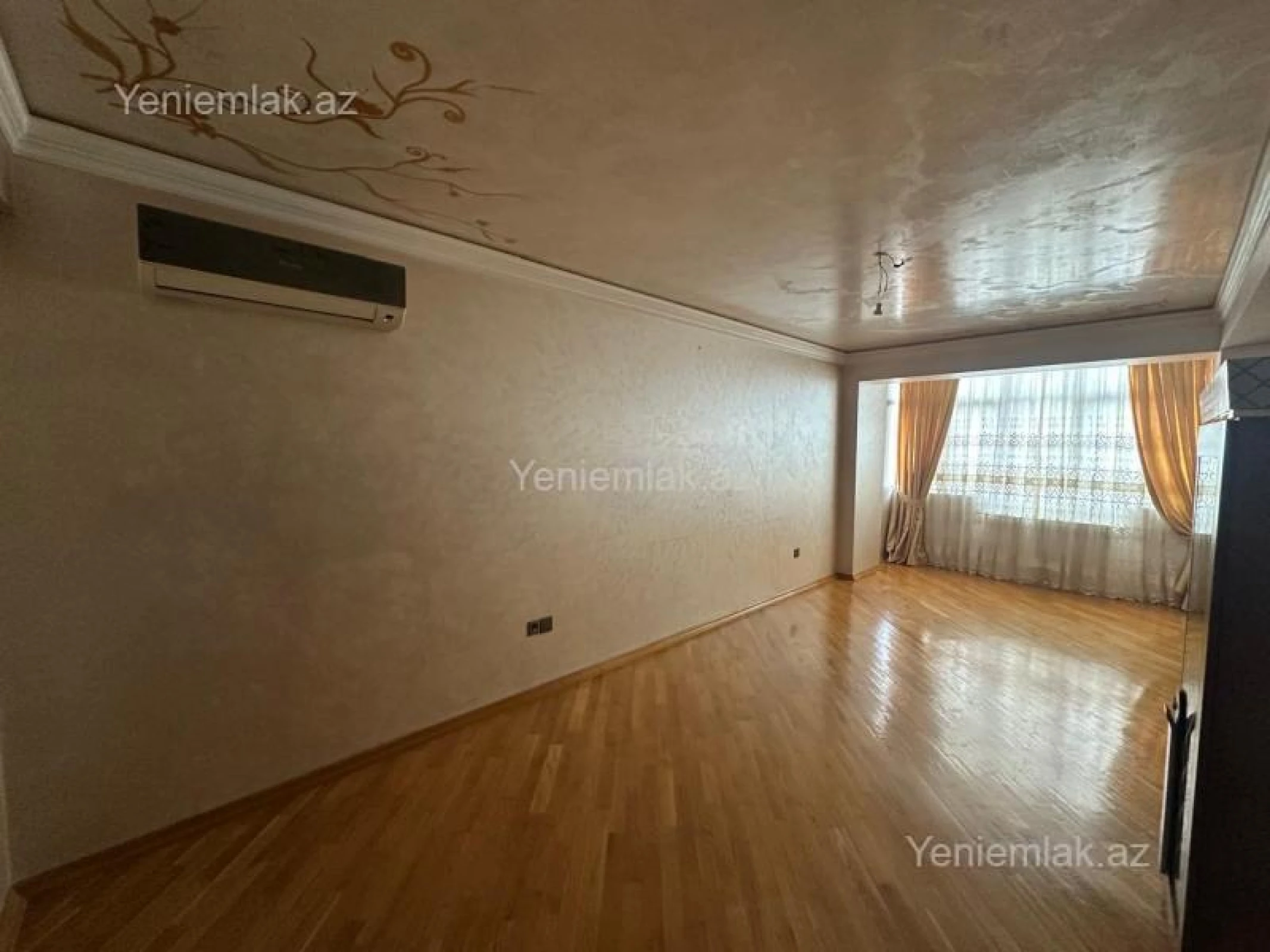 Satılır 2 otaqlı yeni tikili 75 m²