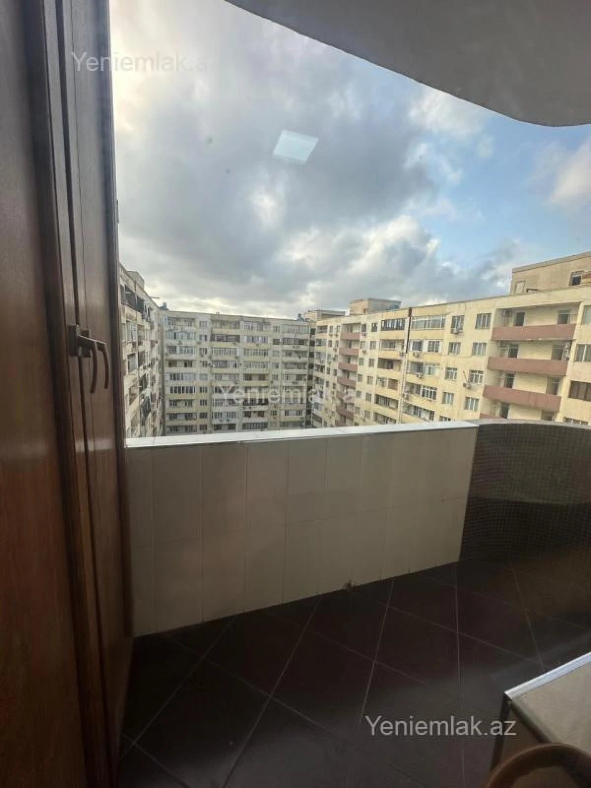 Satılır 2 otaqlı yeni tikili 75 m²