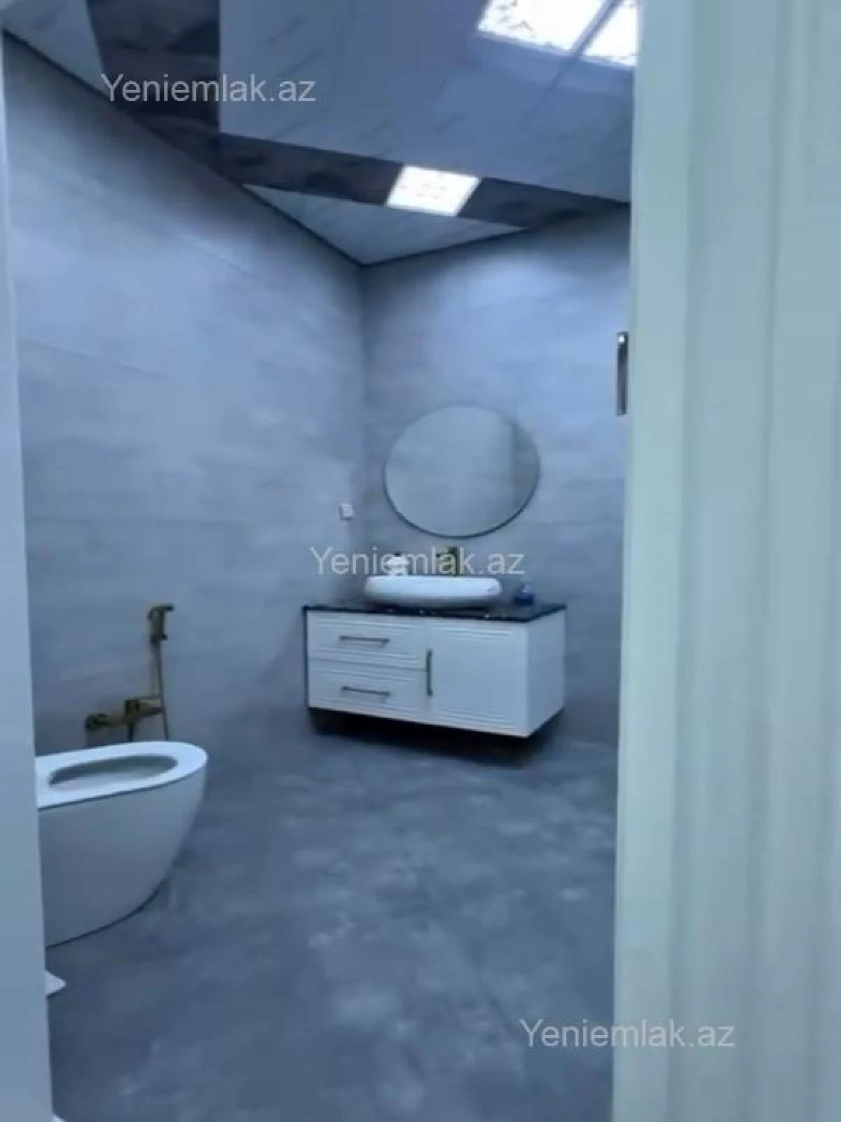 Satılır 6 otaqlı həyət evi 350 m²