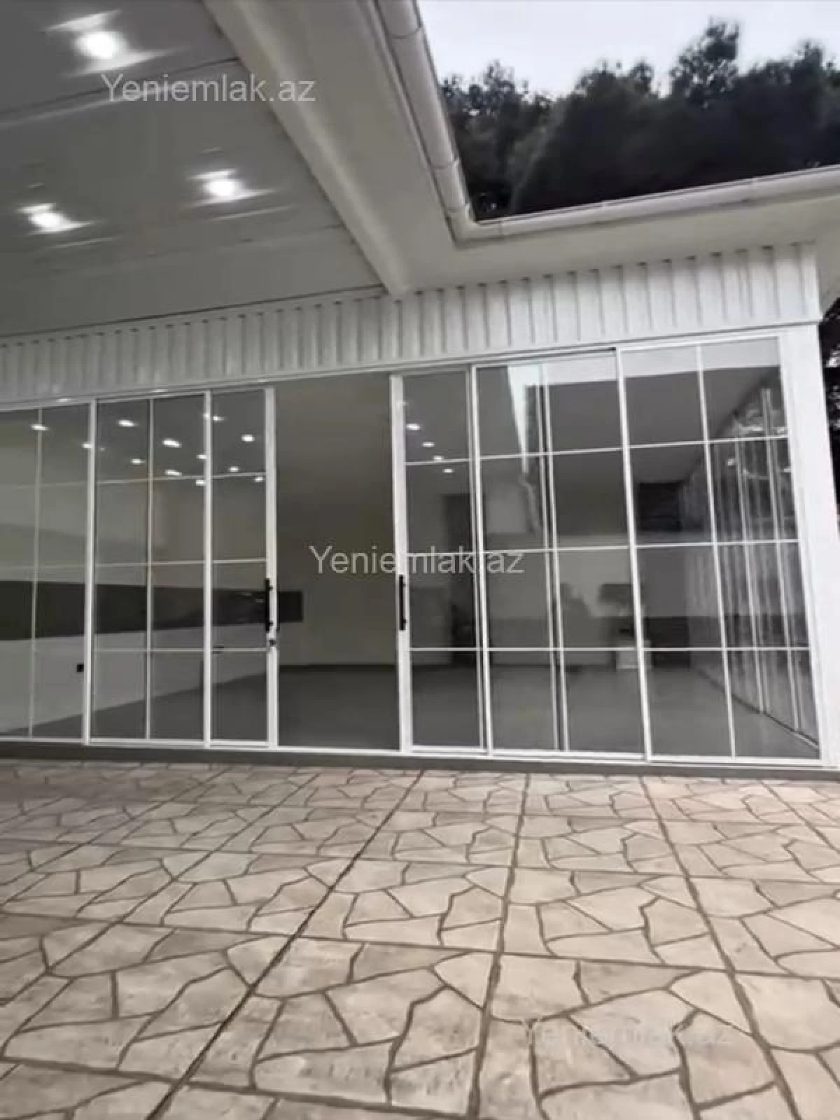 Satılır 6 otaqlı həyət evi 350 m²