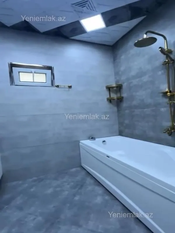 Satılır 6 otaqlı həyət evi 350 m²