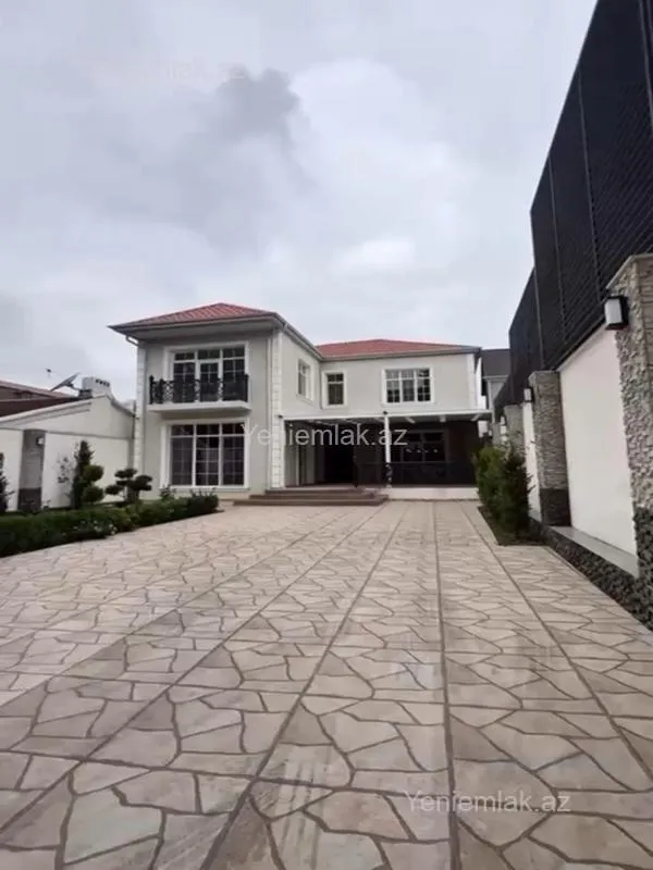 Satılır 6 otaqlı həyət evi 350 m²