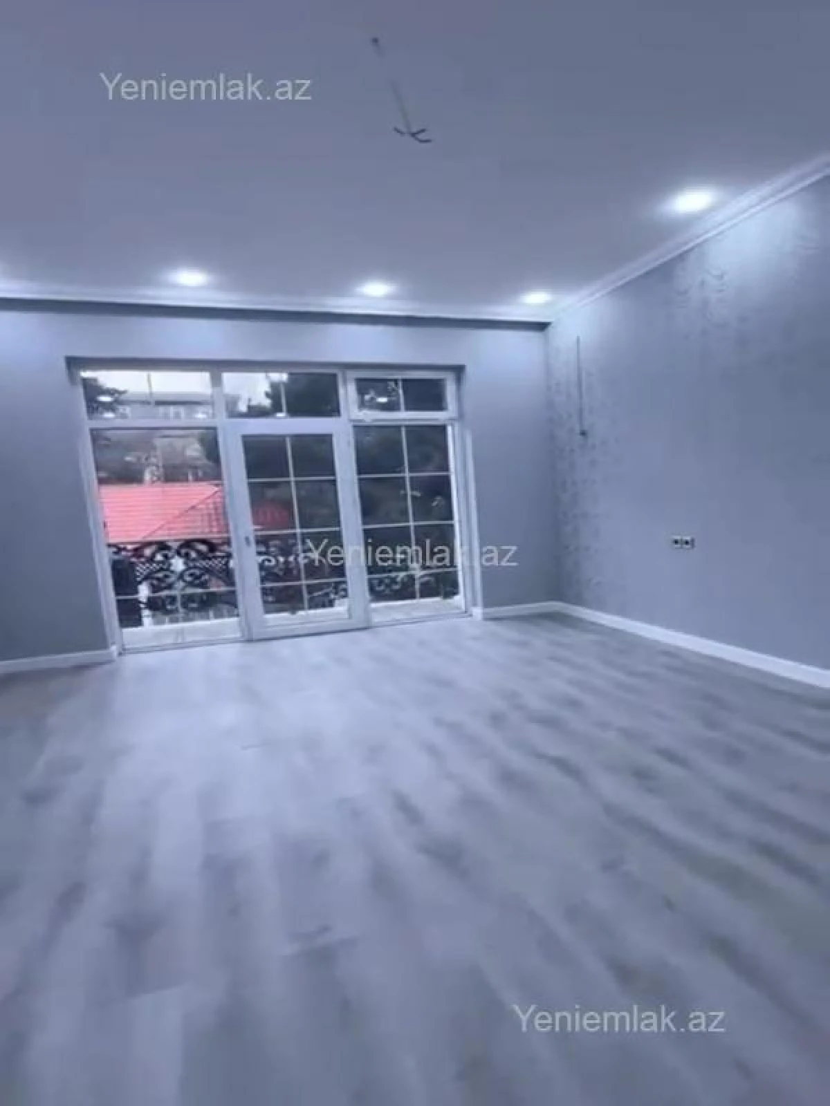 Satılır 6 otaqlı həyət evi 350 m²