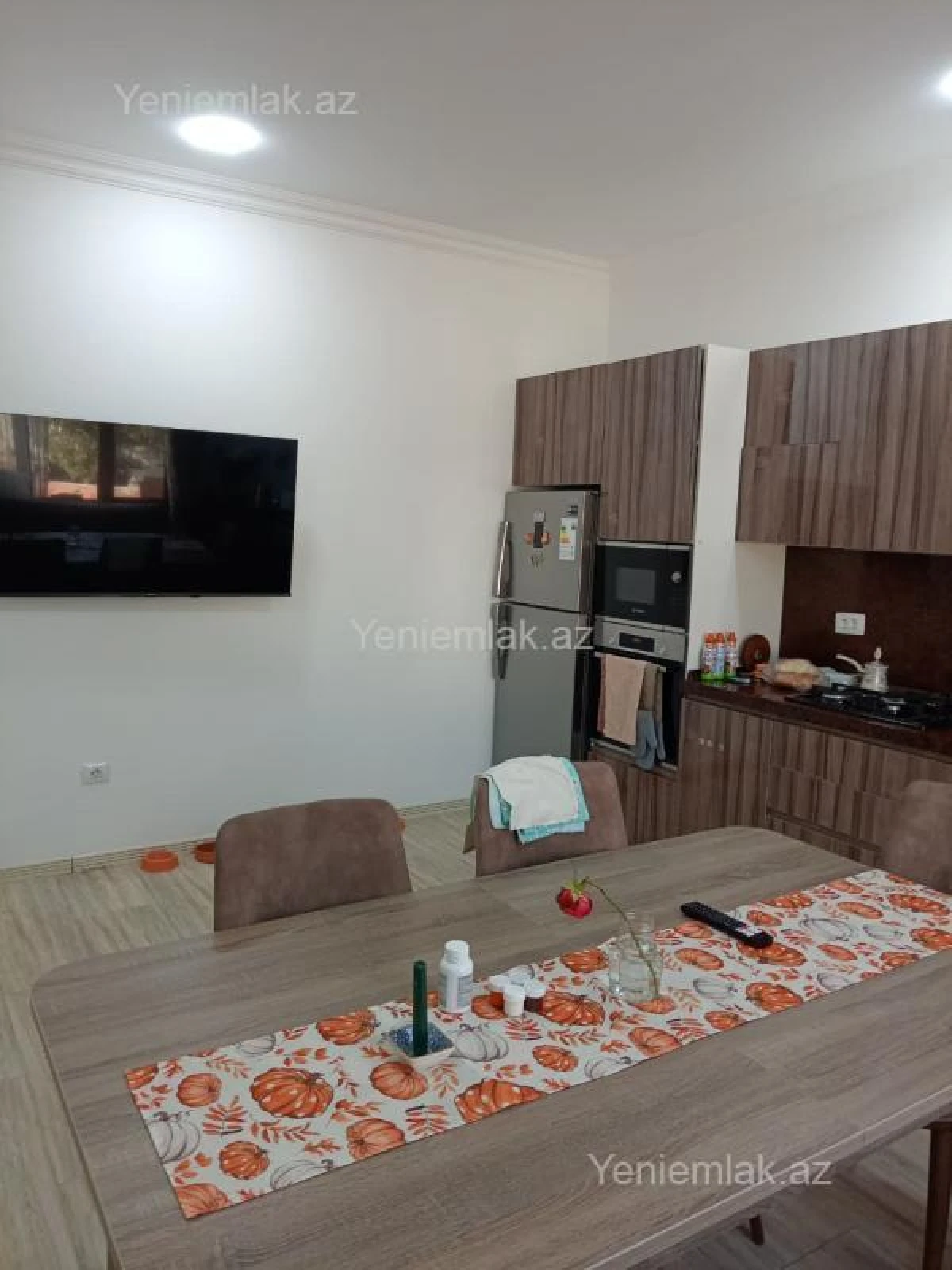 Satılır 6 otaqlı obyekt 300 m²