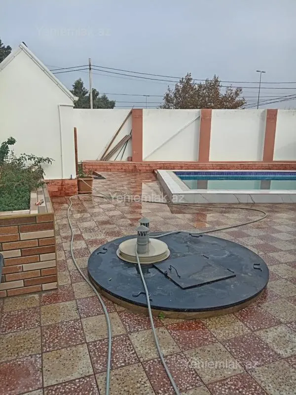 Satılır 6 otaqlı obyekt 300 m²