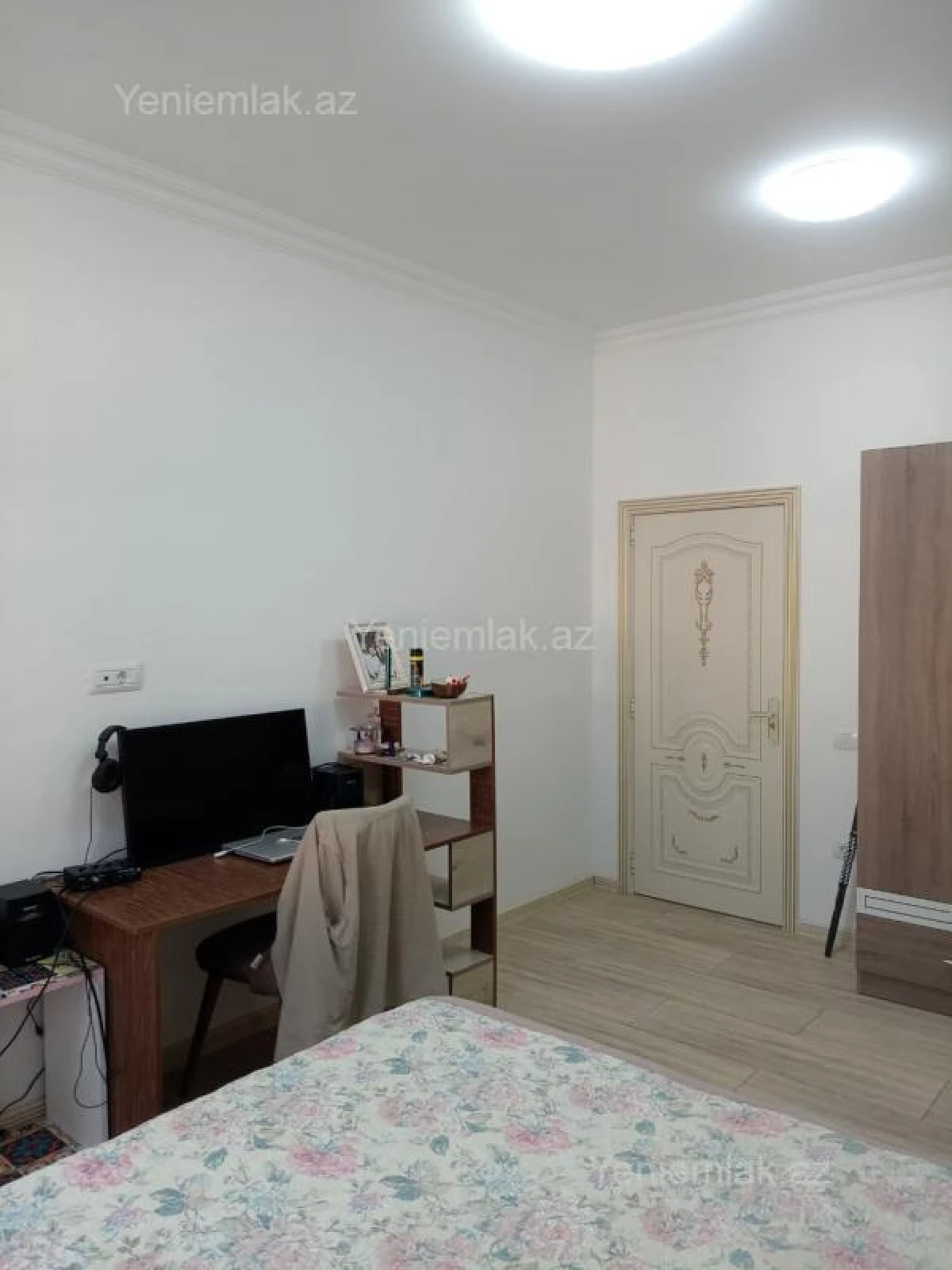 Satılır 6 otaqlı obyekt 300 m²