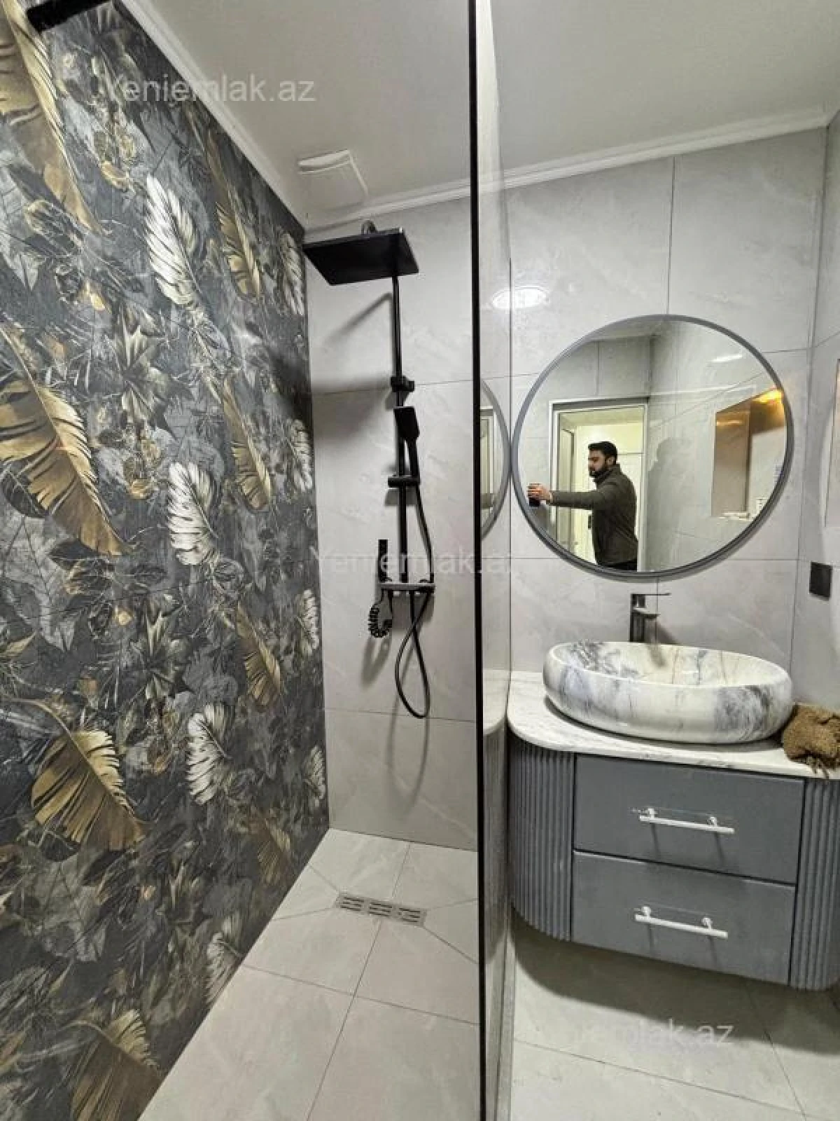 Satılır 3 otaqlı köhnə tikili 80 m²