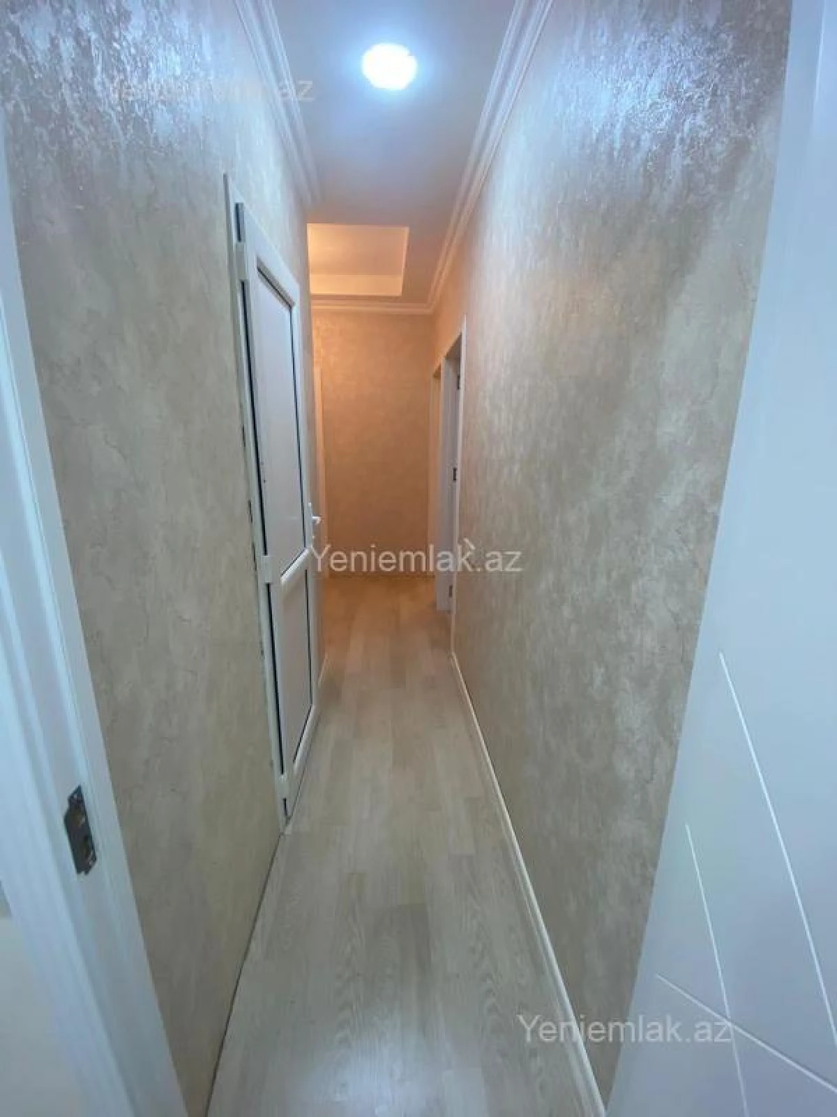 Satılır 3 otaqlı köhnə tikili 85 m²