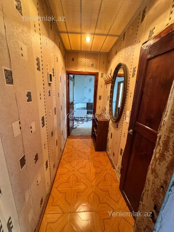 Satılır 2 otaqlı köhnə tikili 65 m²
