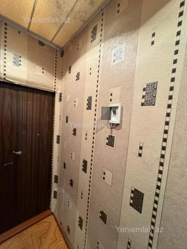 Satılır 2 otaqlı köhnə tikili 65 m²