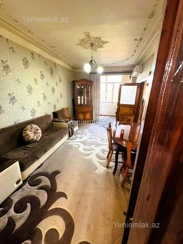 Satılır 2 otaqlı köhnə tikili 65 m²
