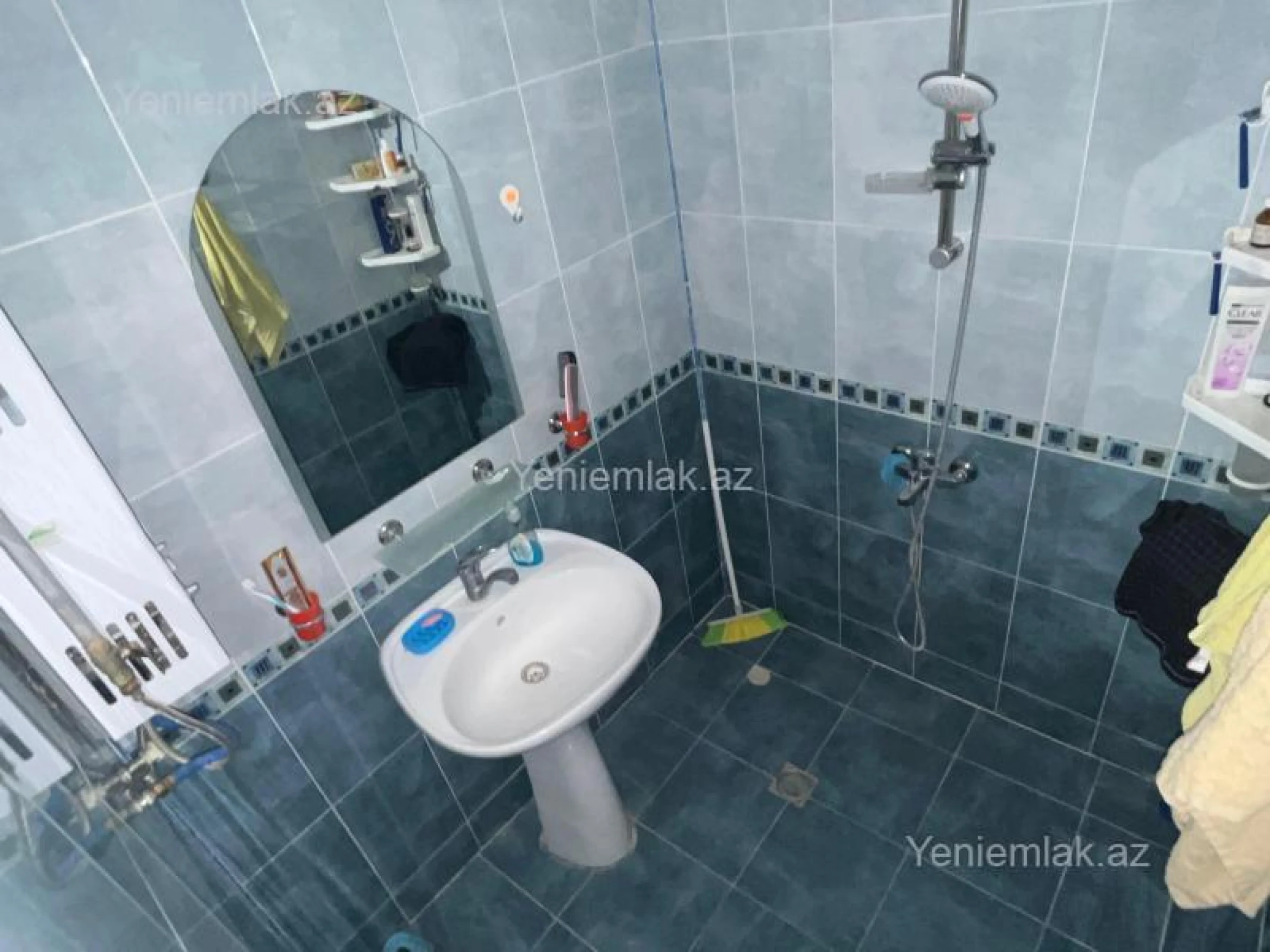 Satılır 2 otaqlı köhnə tikili 60 m²