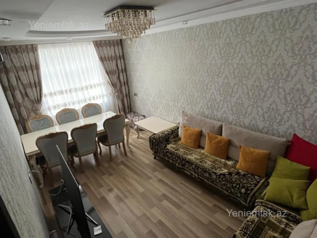 Satılır 2 otaqlı köhnə tikili 60 m²