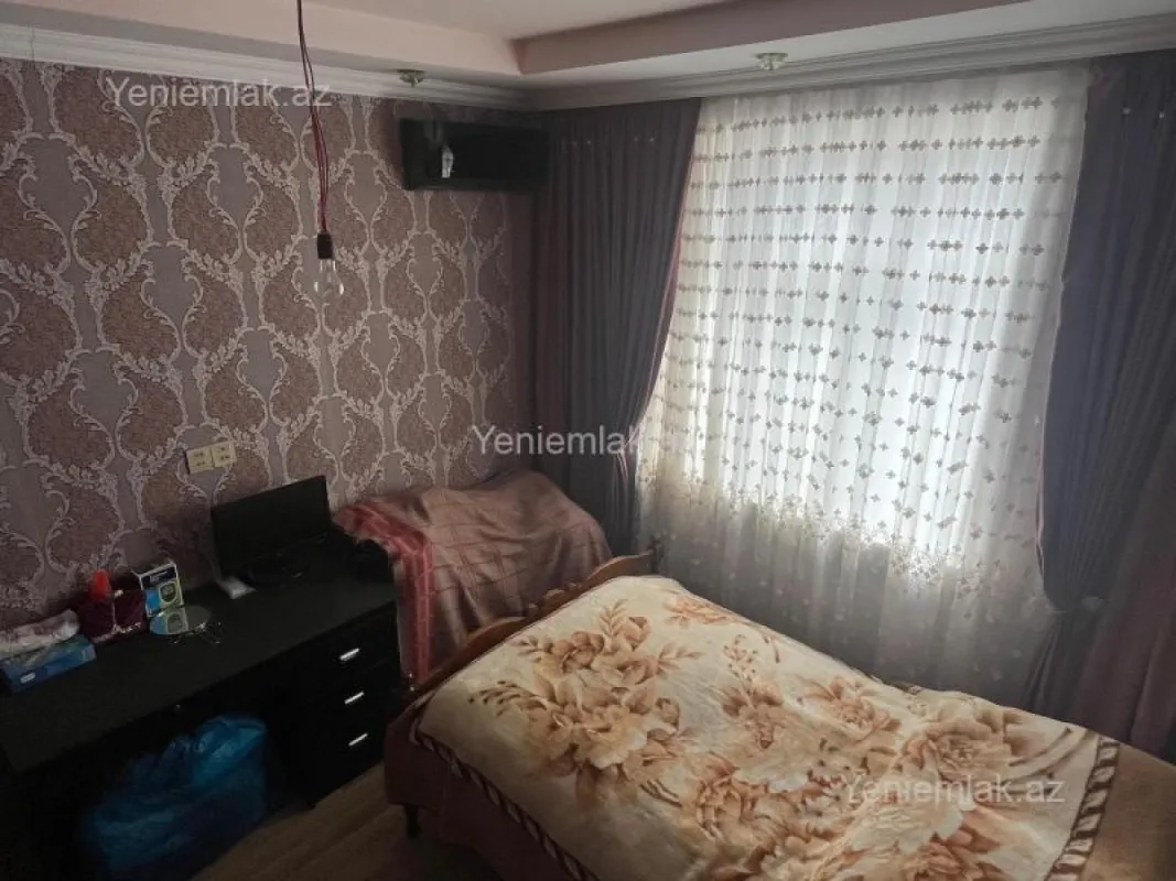 Satılır 2 otaqlı köhnə tikili 60 m²