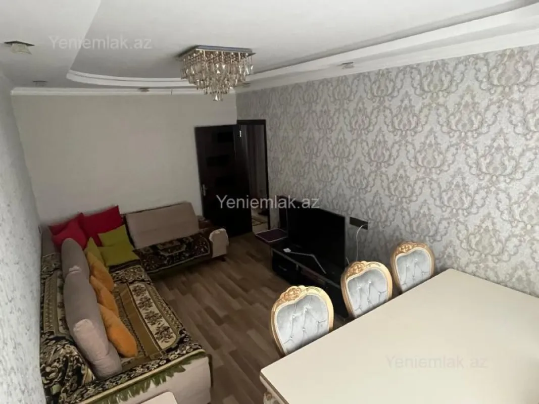 Satılır 2 otaqlı köhnə tikili 60 m²