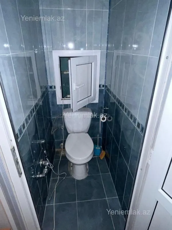 Satılır 2 otaqlı köhnə tikili 60 m²