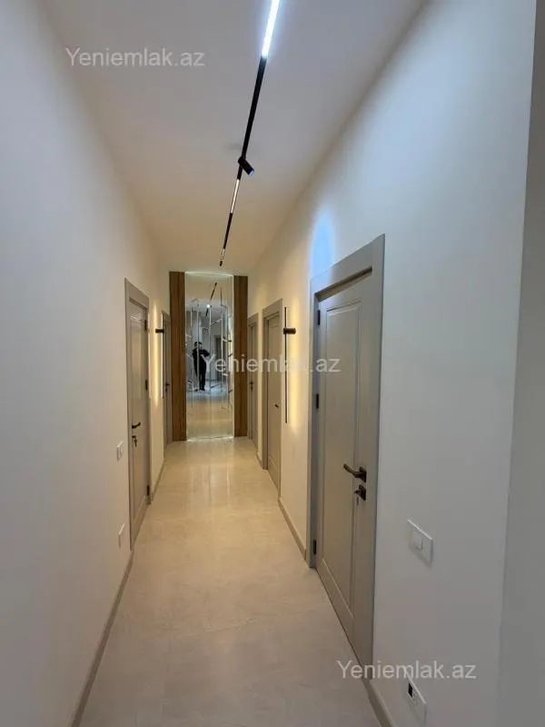 Satılır 4 otaqlı yeni tikili 142 m²