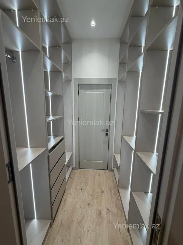 Satılır 4 otaqlı yeni tikili 142 m²