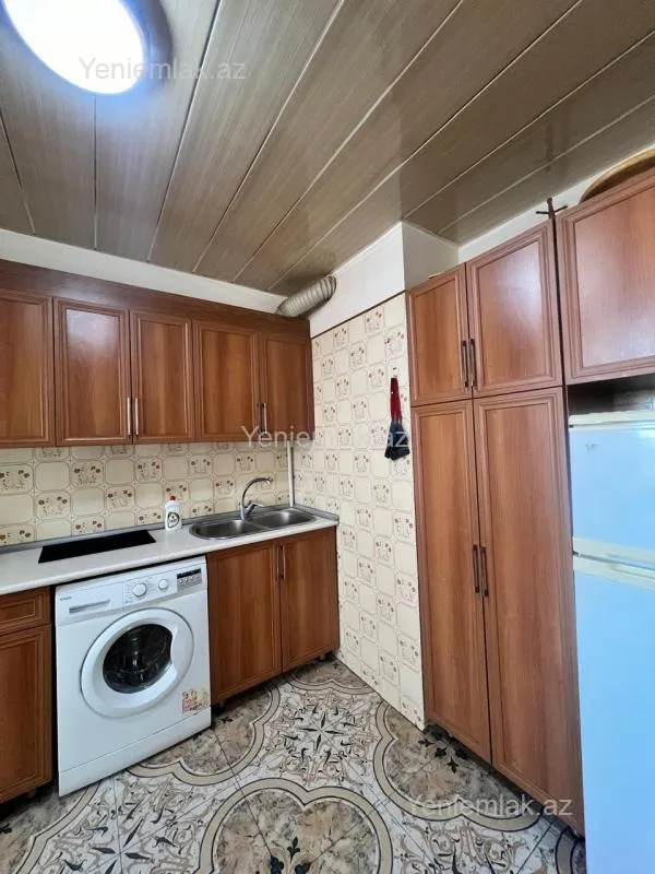 Satılır 3 otaqlı köhnə tikili 85 m²