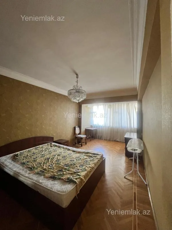 Satılır 3 otaqlı köhnə tikili 85 m²