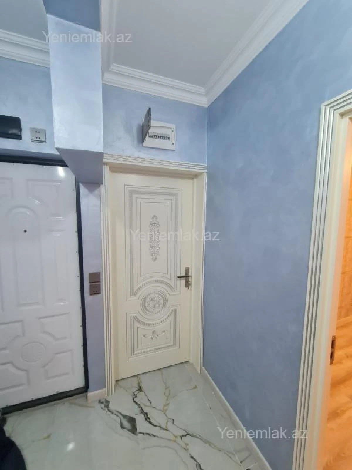 Satılır 4 otaqlı köhnə tikili 110 m²
