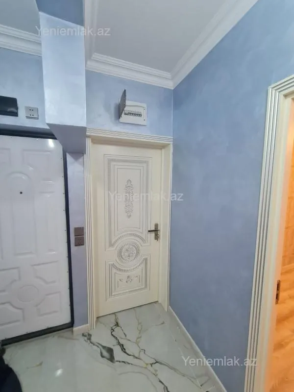 Satılır 4 otaqlı köhnə tikili 110 m²