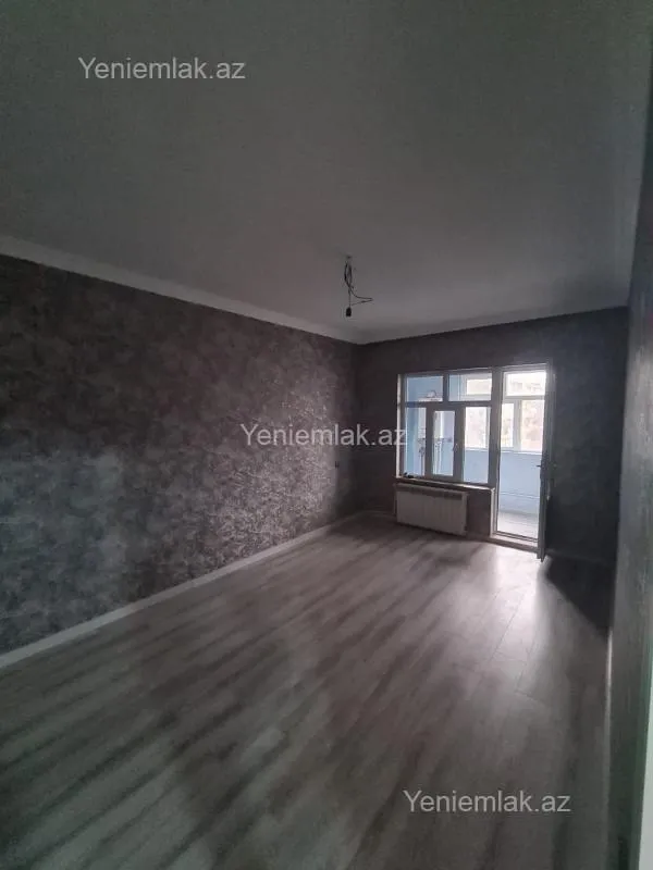 Satılır 4 otaqlı köhnə tikili 110 m²