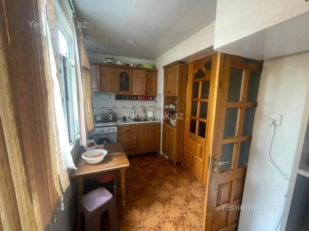 Satılır 4 otaqlı köhnə tikili 72 m²
