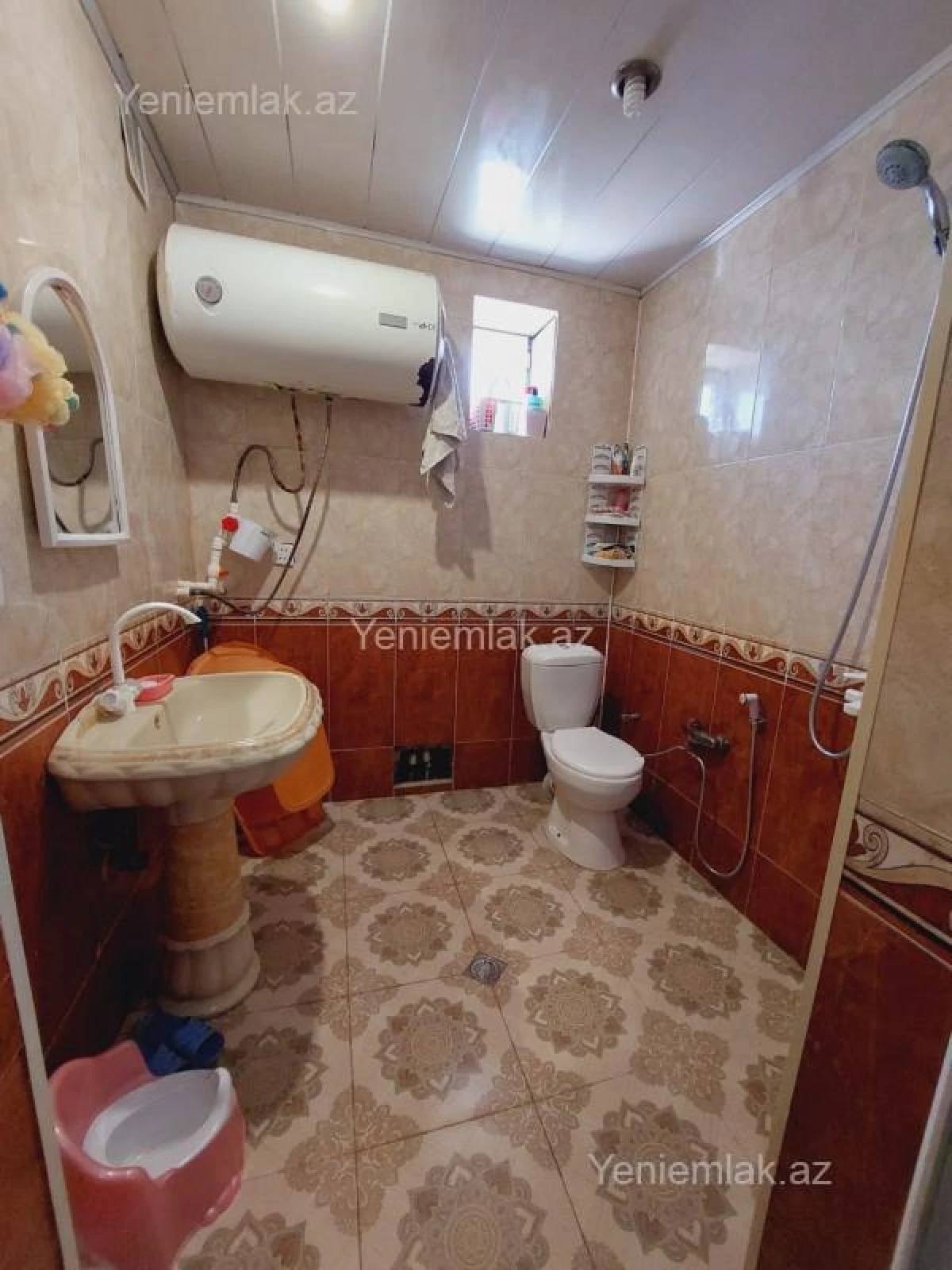 Satılır 5 otaqlı həyət evi 120 m²