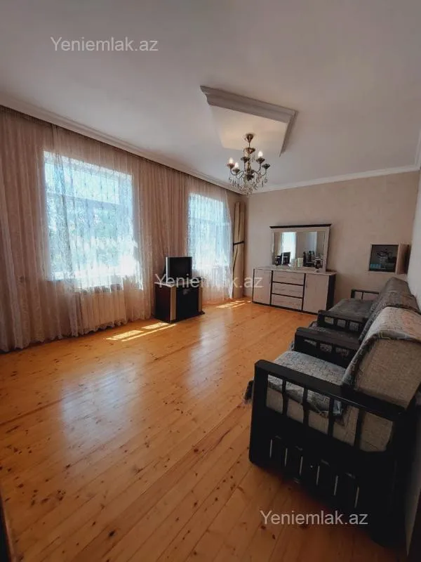 Satılır 5 otaqlı həyət evi 120 m²