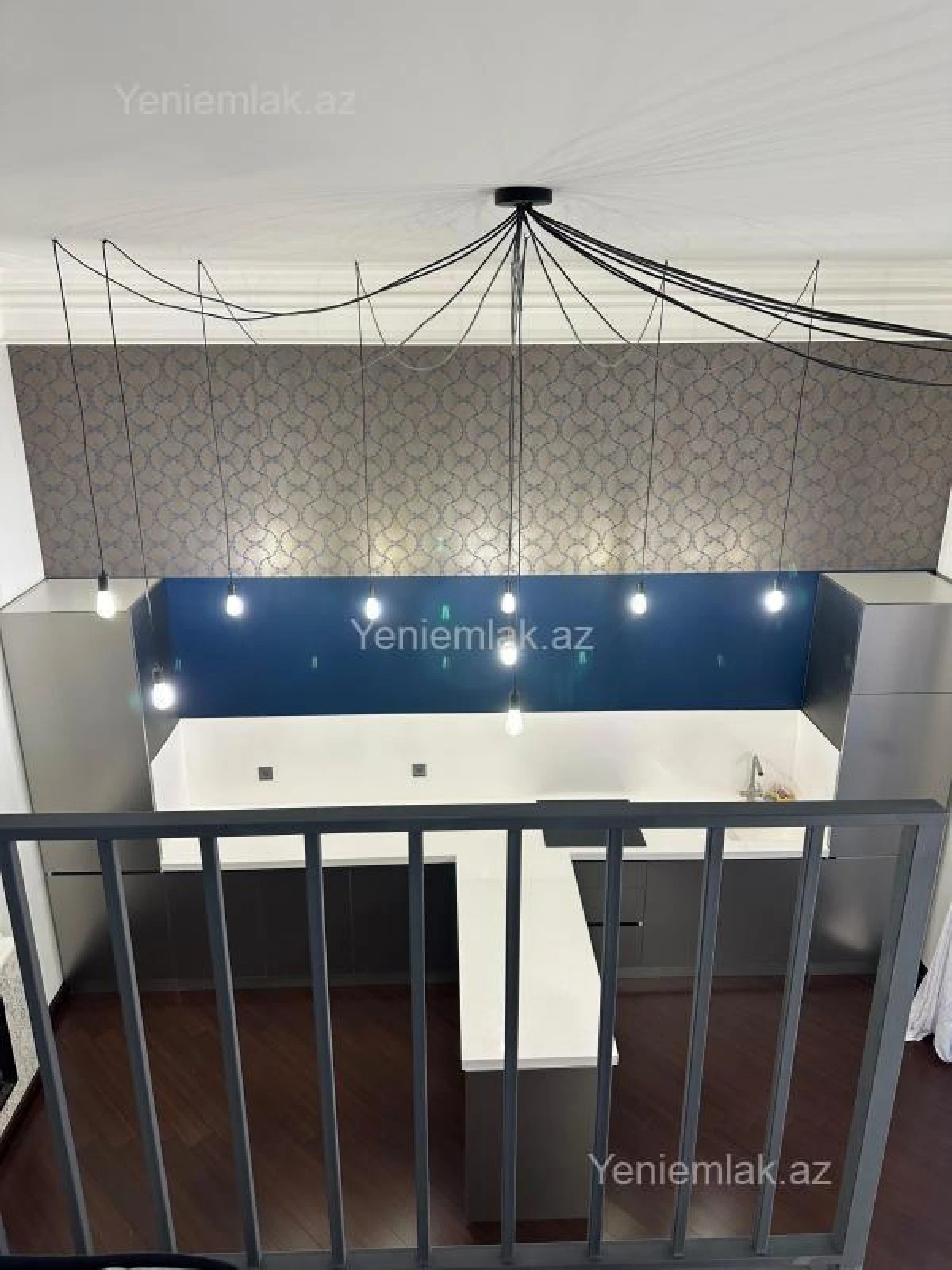 Satılır 1 otaqlı köhnə tikili 42 m²