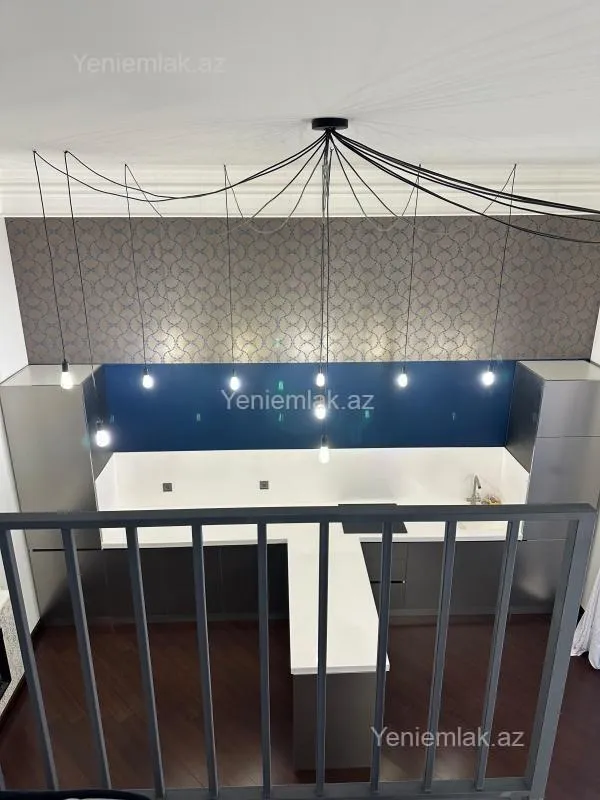 Satılır 1 otaqlı köhnə tikili 42 m²