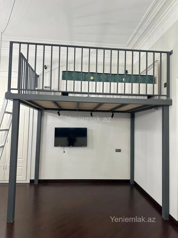 Satılır 1 otaqlı köhnə tikili 42 m²