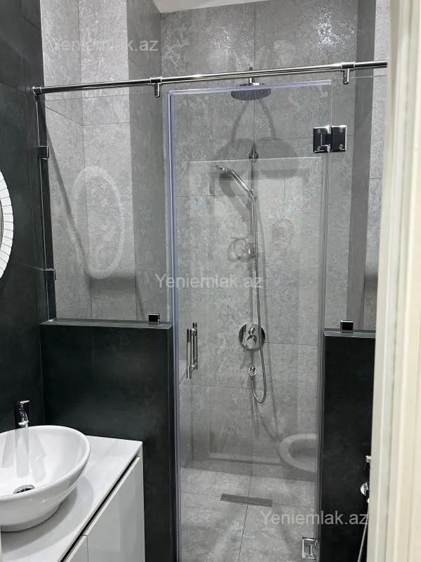 Satılır 1 otaqlı köhnə tikili 42 m²