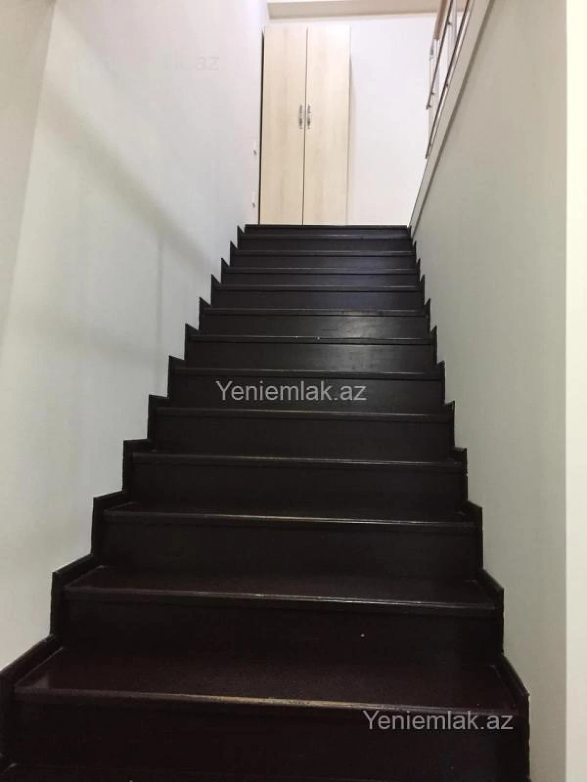 Satılır 3 otaqlı ofis 92 m²