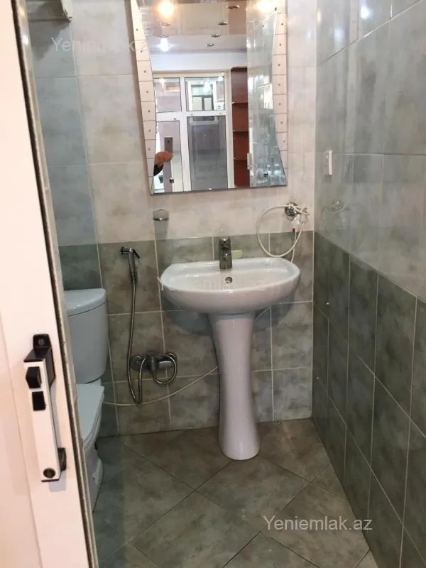 Satılır 3 otaqlı ofis 92 m²