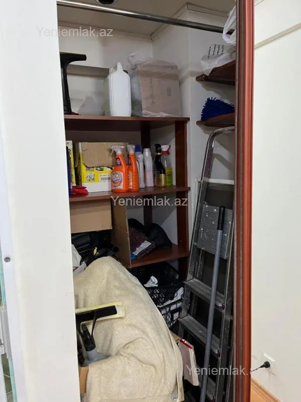 Satılır 3 otaqlı ofis 92 m²