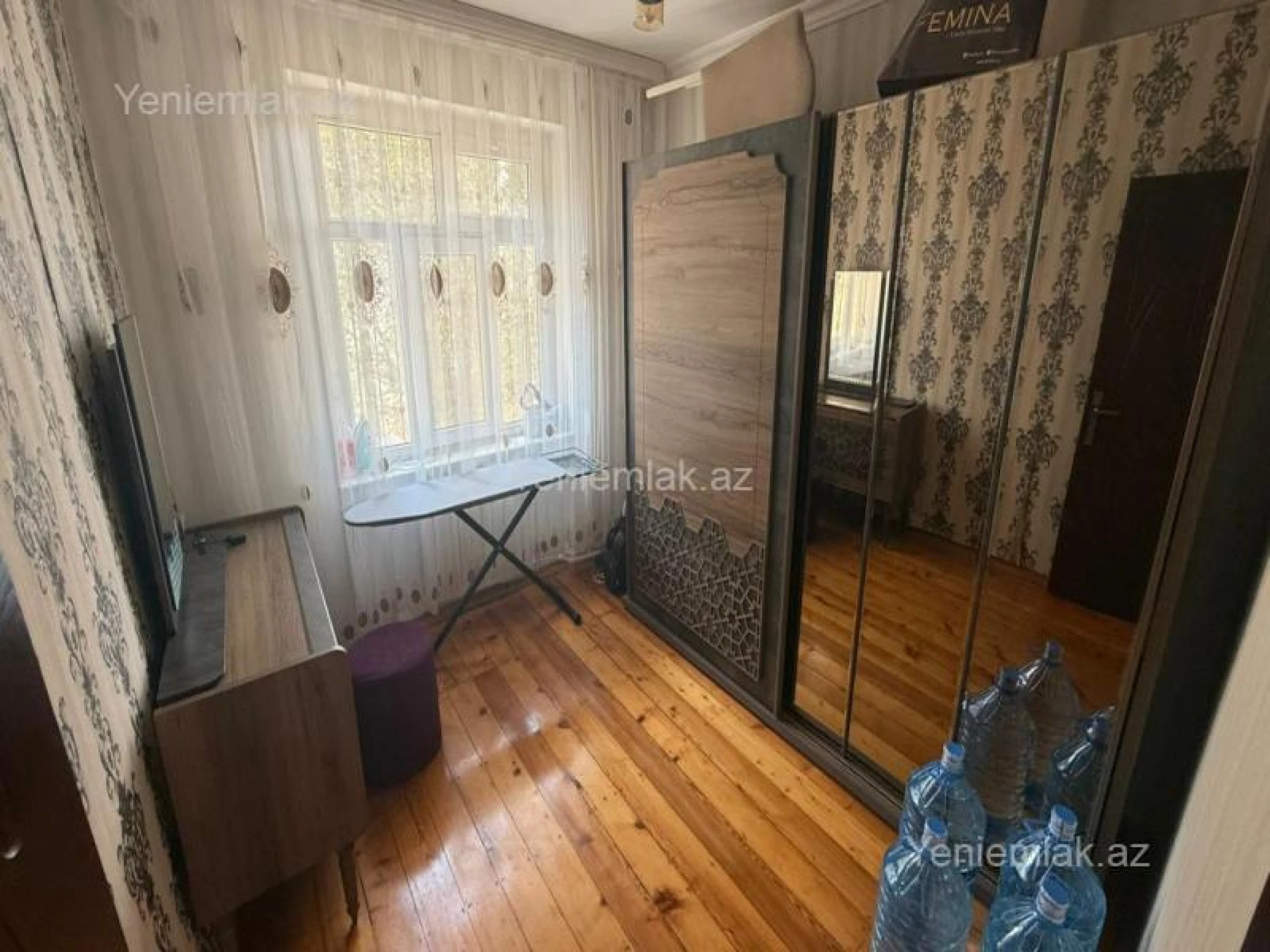 Satılır 4 otaqlı köhnə tikili 110 m²