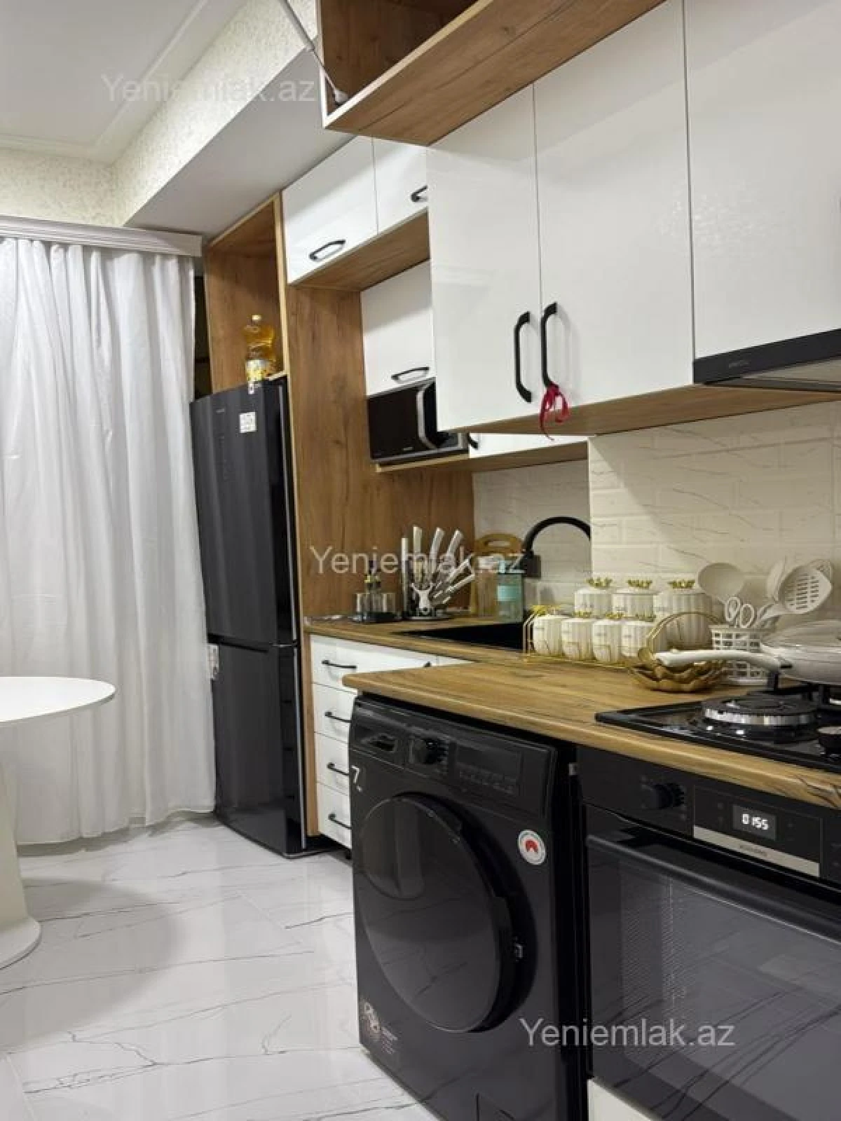 Satılır 3 otaqlı yeni tikili 75 m²