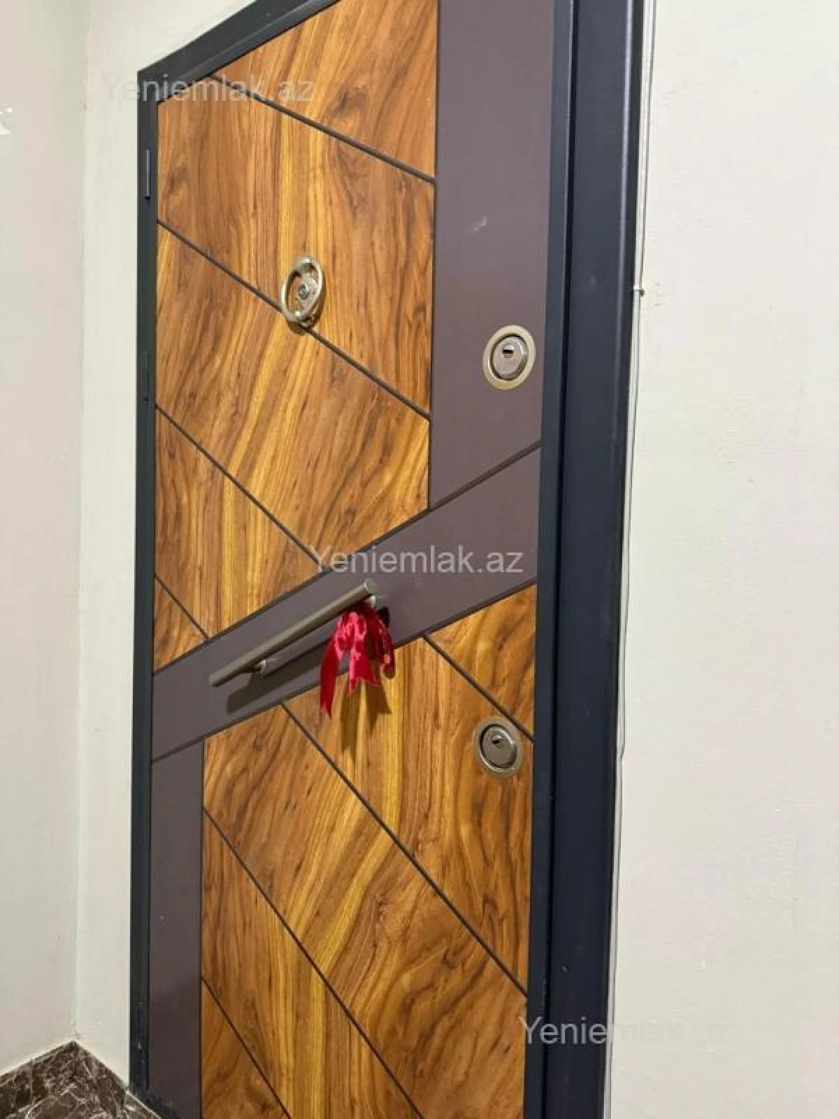 Satılır 3 otaqlı yeni tikili 75 m²