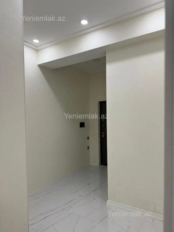 Satılır 3 otaqlı yeni tikili 75 m²
