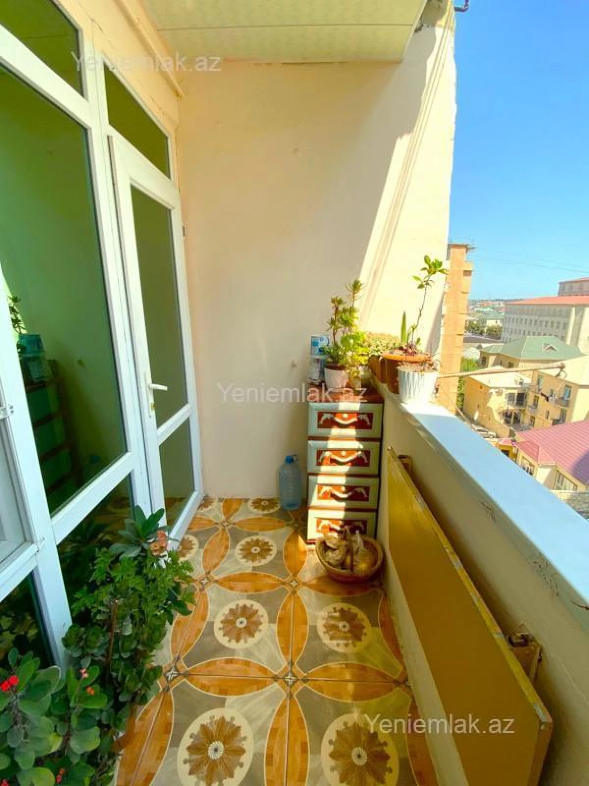 Satılır 3 otaqlı köhnə tikili 90 m²