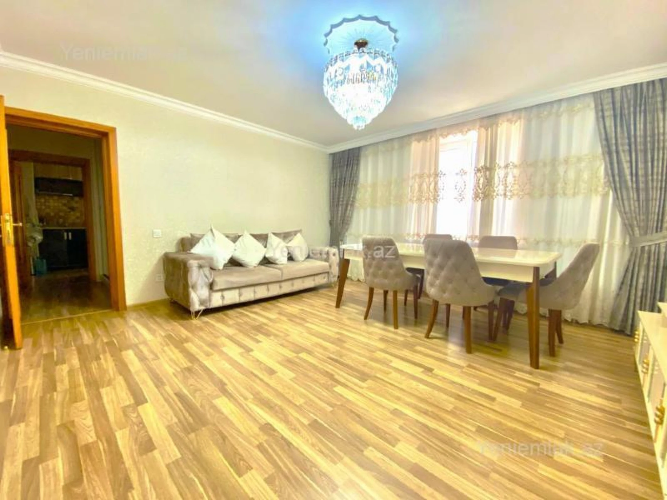 Satılır 3 otaqlı köhnə tikili 90 m²